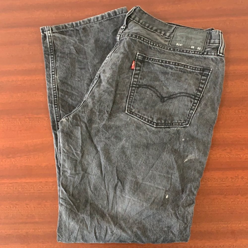 Black man’s 514 Levi’s mom jeans